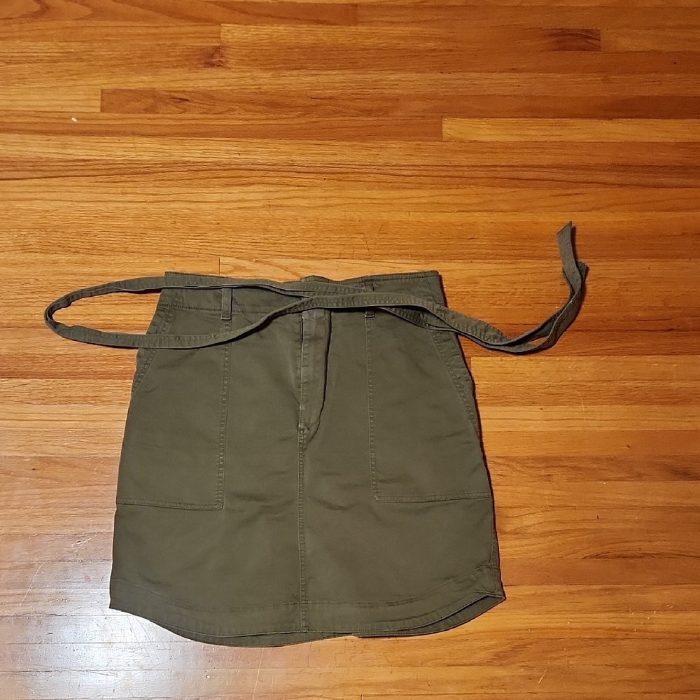 GAP Khaki Green Skirt with Belt